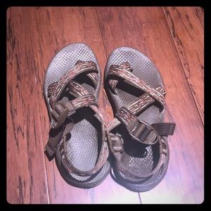 Women’s Chacos size 7